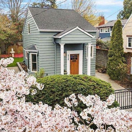 Lovely Laurelhurst Living Villa Portland Exterior photo