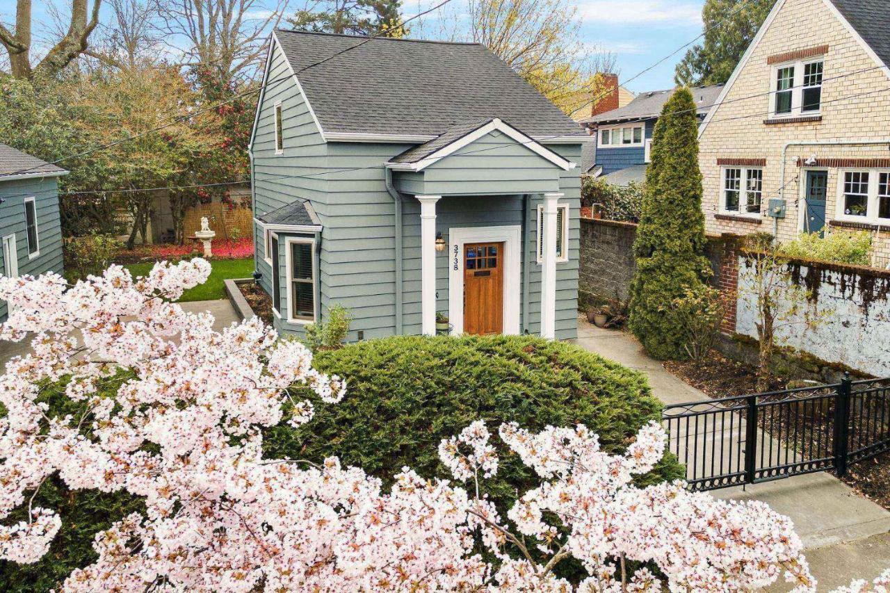 Lovely Laurelhurst Living Villa Portland Exterior photo