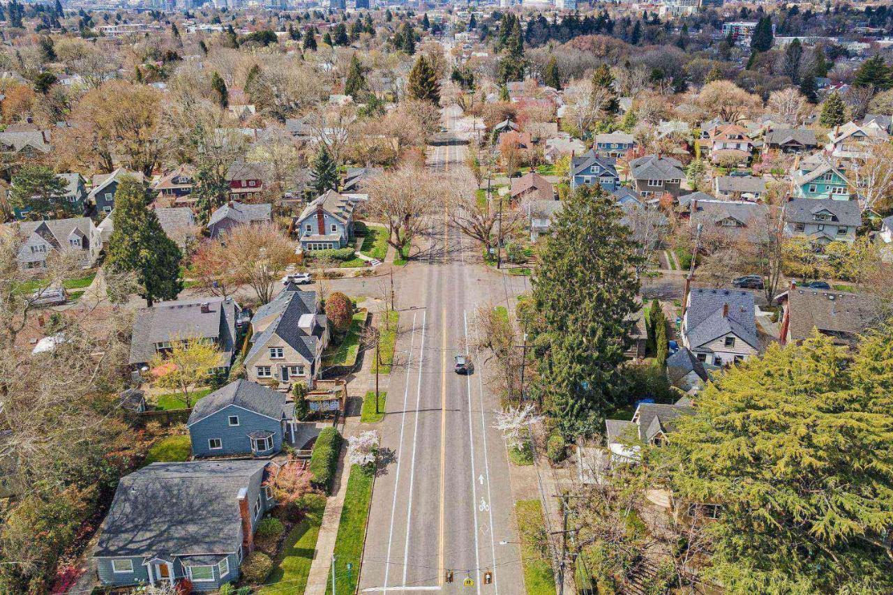 Lovely Laurelhurst Living Villa Portland Exterior photo